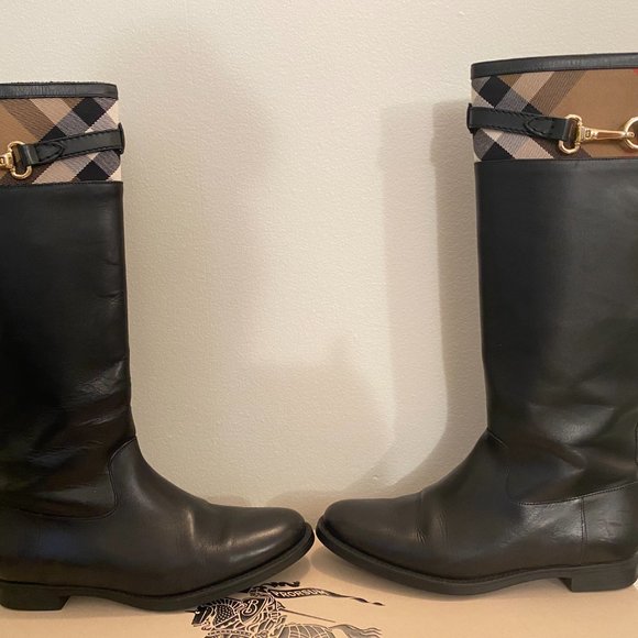 Tall Black Burberry Leather Boots- Size 8M - Picture 3 of 7
